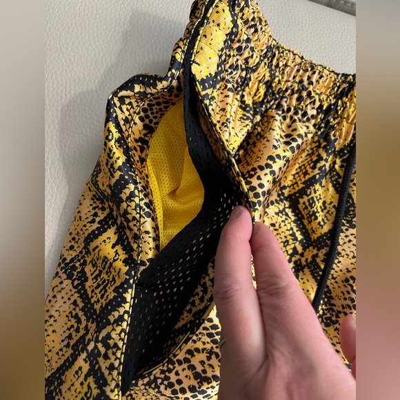 NWT - Nike Women’s Dri-Fit Rebel Fly Basketball Short - Size M - Picture 7 of 12